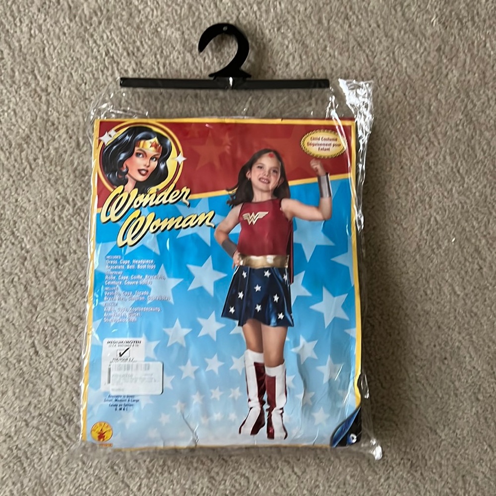 NIB Wonder Woman Child’s Costume, Size Medium